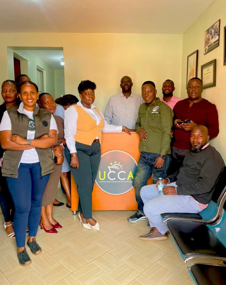 Group photo of CINAT Group and UCCA stakeholders after the BeezyLCL consultative meeting.